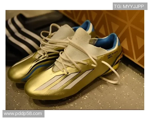 足球鞋上的王者足迹 球星穿着专属战靴演绎巅峰对决